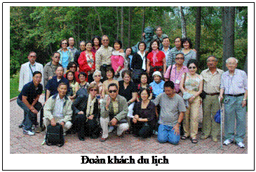 Text Box:  
                       Đoàn khách du lịch